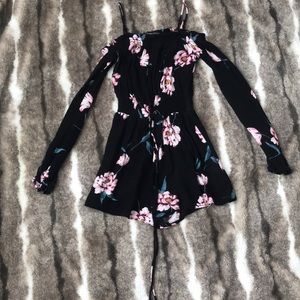 XS Black, floral romper